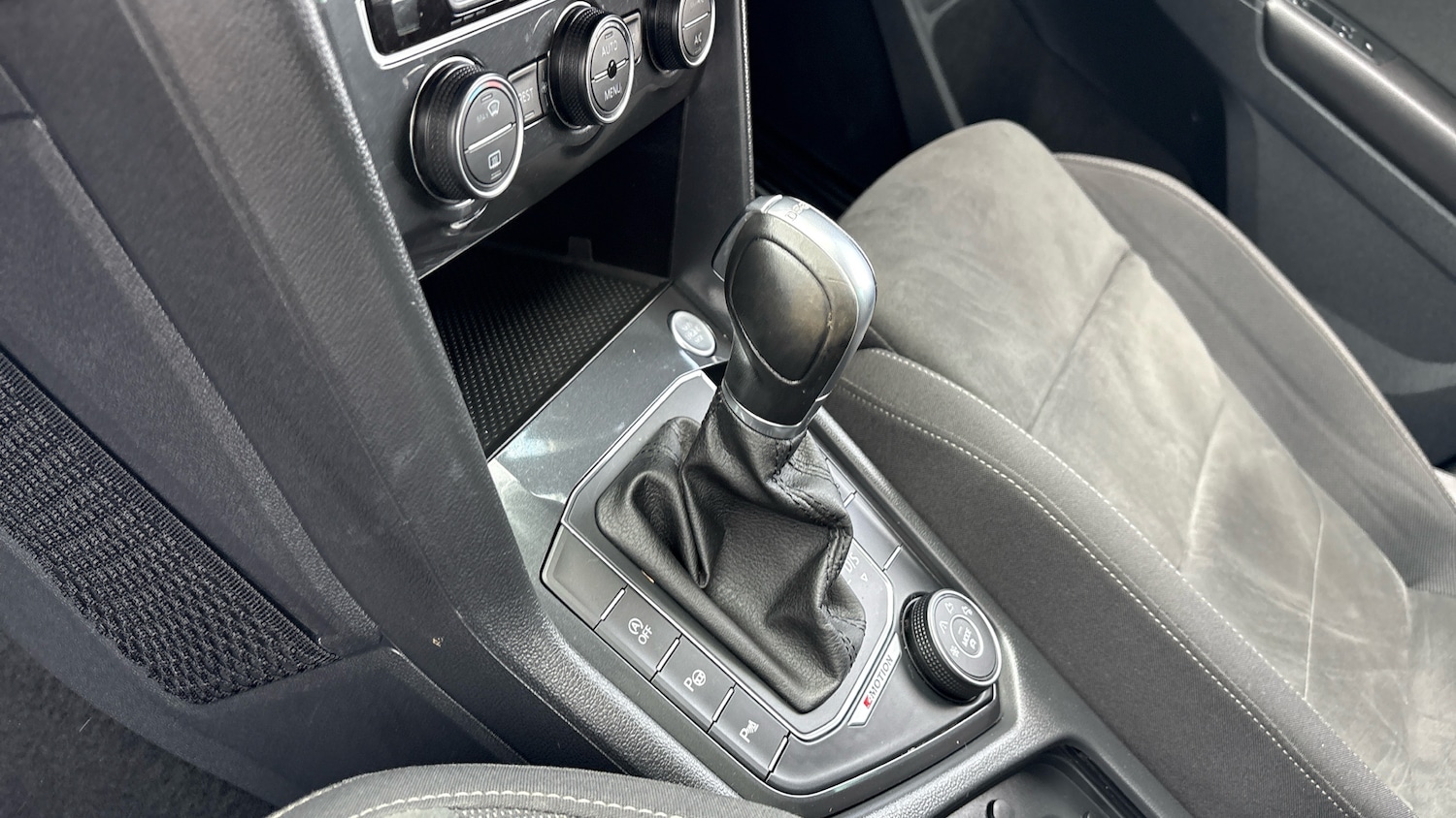 Used Volkswagen Tiguan 2019 for sale - 76639599: Photo 13