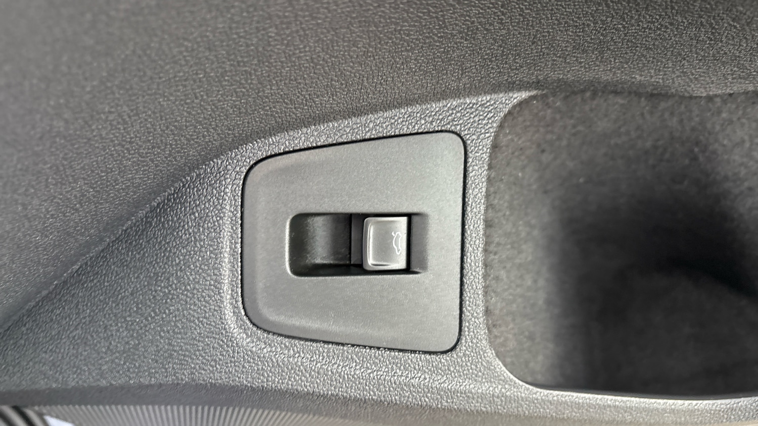 Used Volkswagen Tiguan 2019 for sale - 76639599: Photo 36