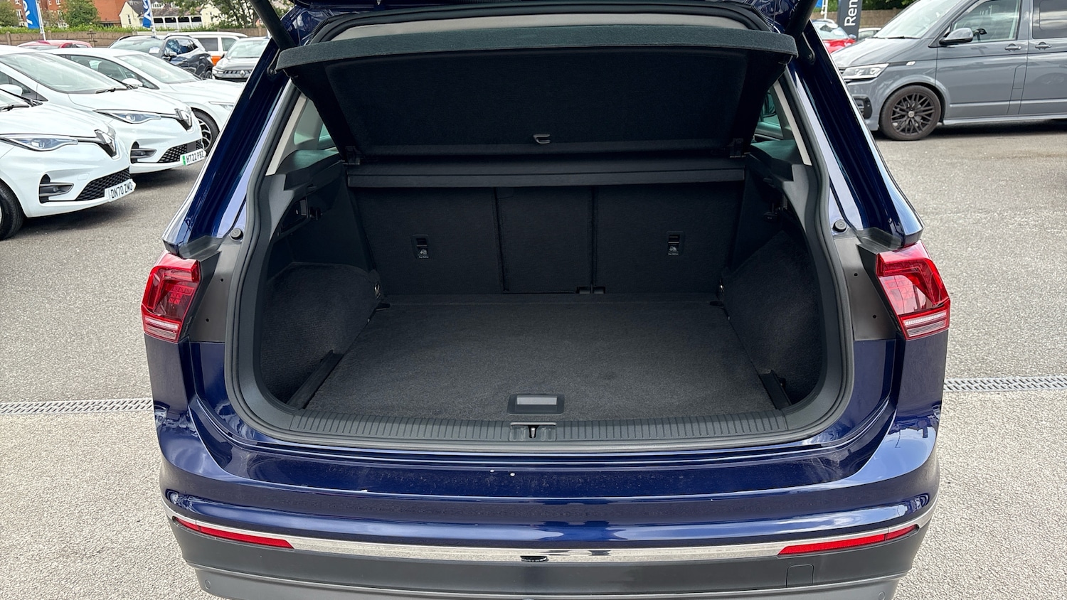 Used Volkswagen Tiguan 2019 for sale - 76639599: Photo 4