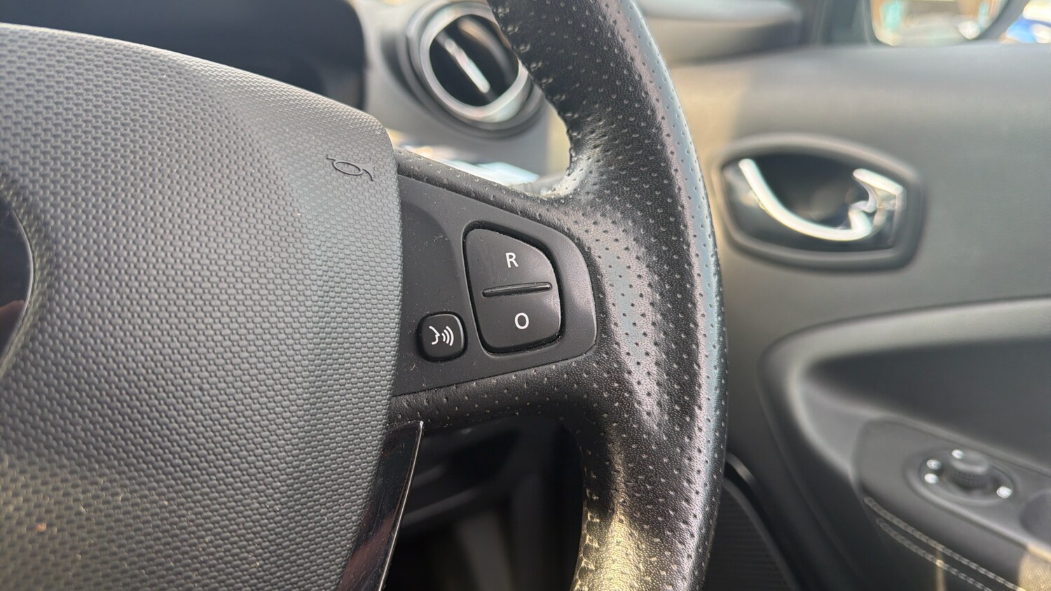 Used Renault Zoe 2019 for sale - 77963059: Photo 23