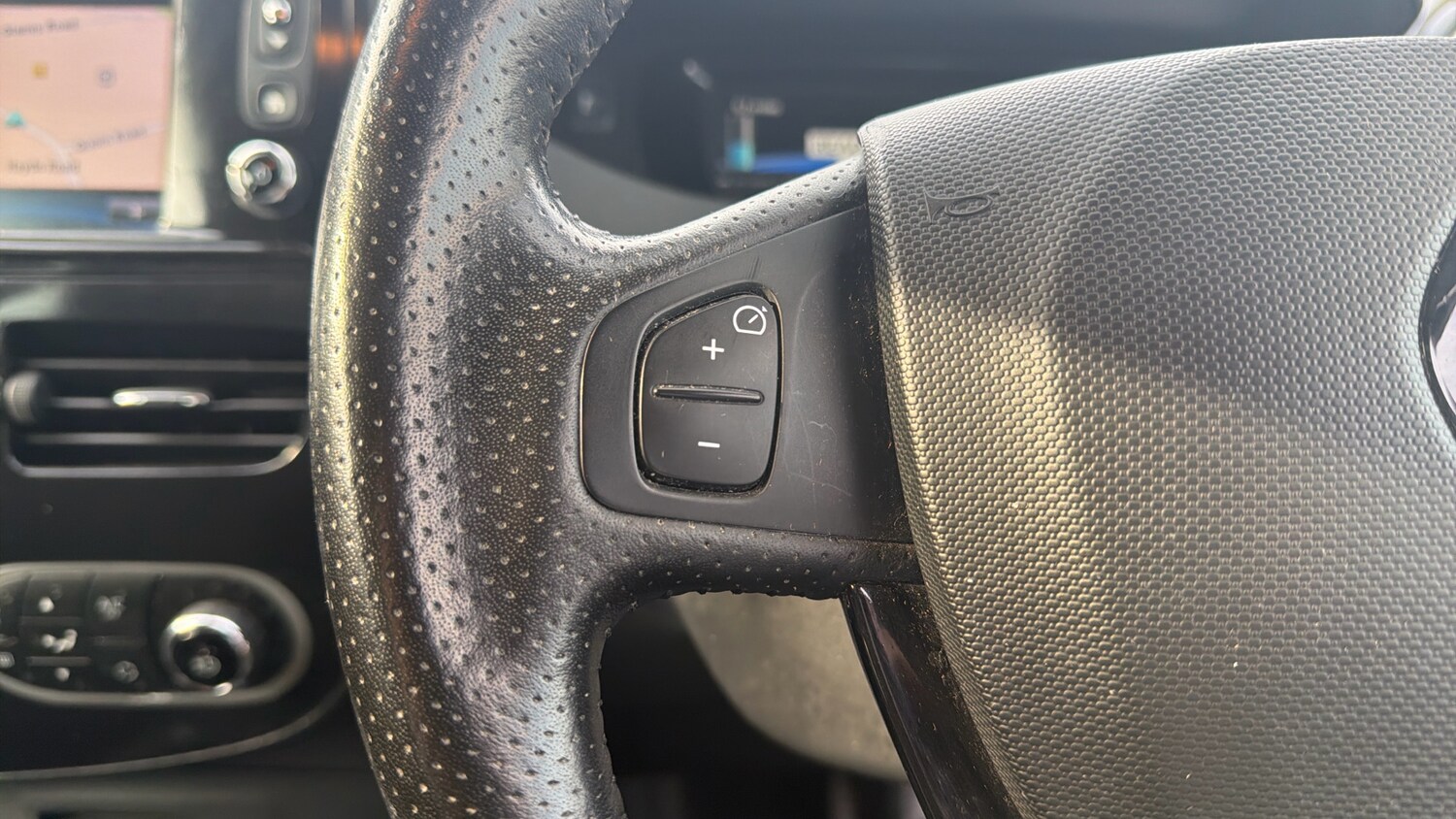 Used Renault Zoe 2019 for sale - 77963059: Photo 24