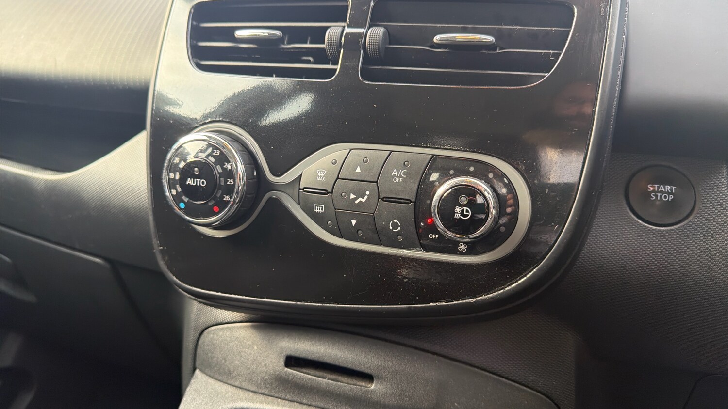 Used Renault Zoe 2019 for sale - 77963059: Photo 26