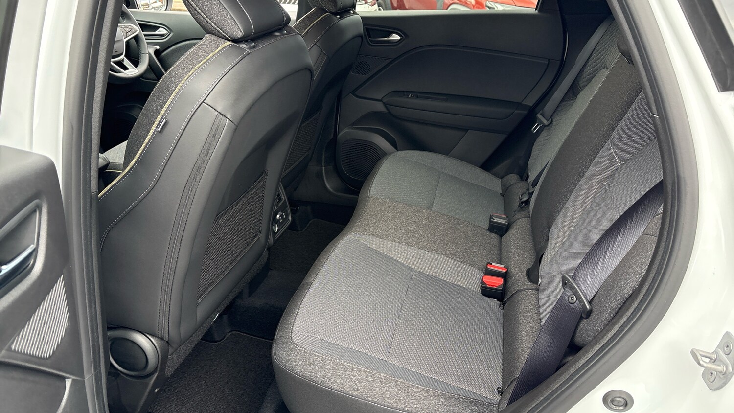 Used Renault Captur 2025 for sale - 77963051: Photo 16