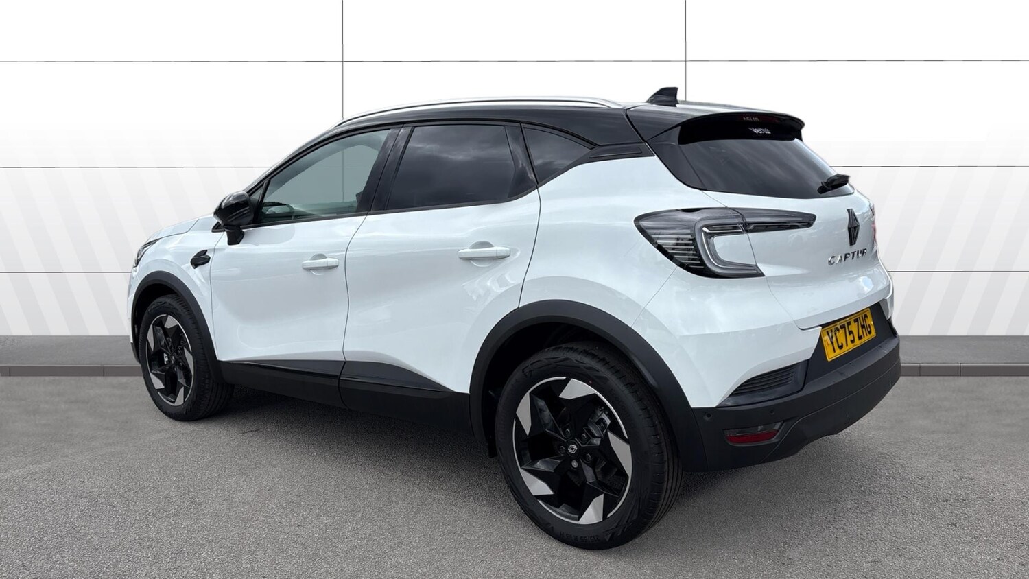 Used Renault Captur 2025 for sale - 77963051: Photo 2