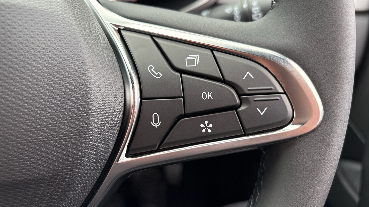 Used Renault Captur 2025 for sale - 77963051: Photo 34