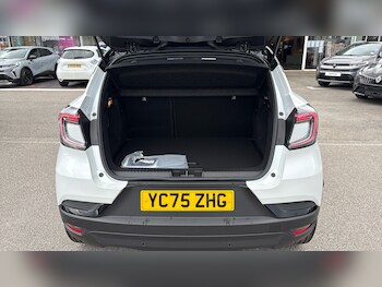 Used Renault Captur 2025 for sale - 77963051: Photo