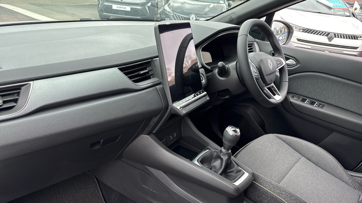 Used Renault Captur 2025 for sale - 77963051: Photo 9