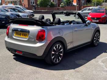 Used MINI Convertible 2018 for sale - 74607925: Photo