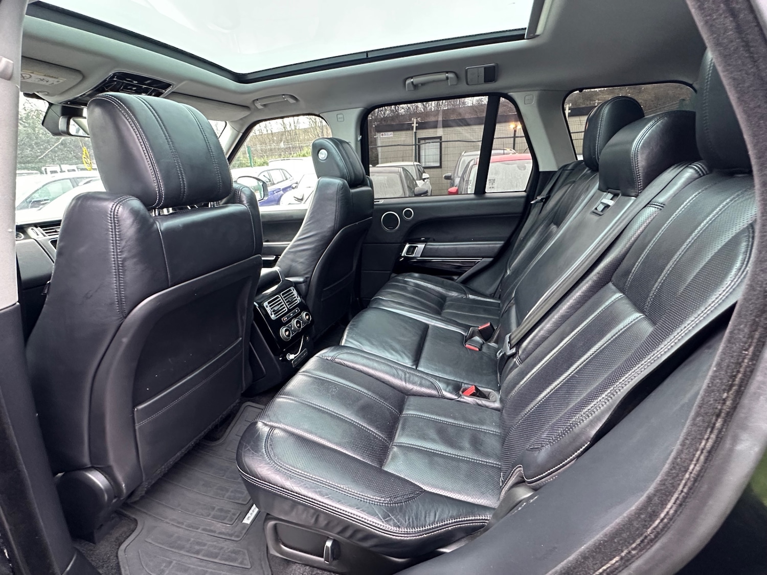 Used Land Rover Range Rover 2016 for sale - 77390298: Photo 11