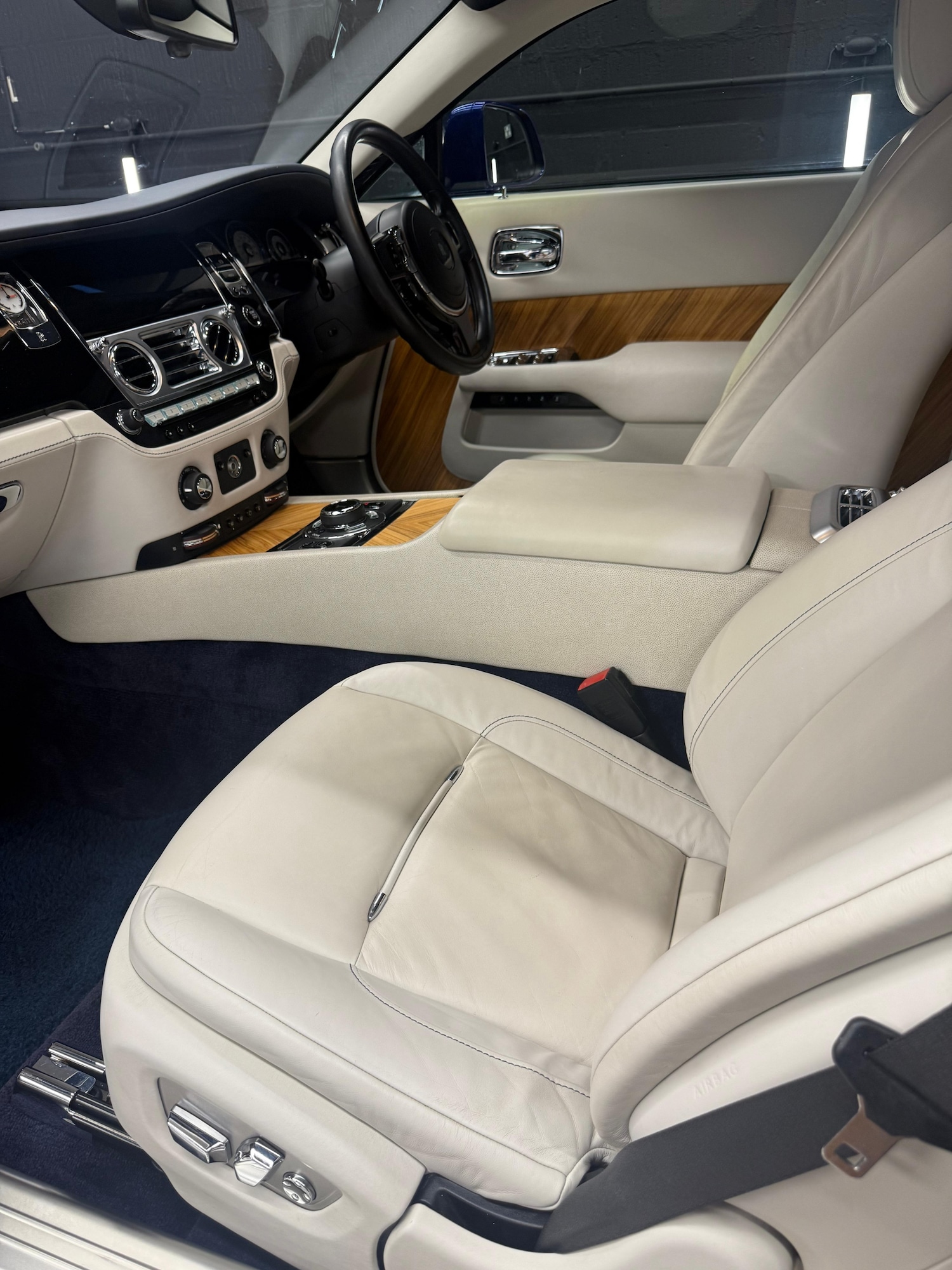 Used Rolls-Royce Wraith 2014 for sale - 77837421: Photo 11