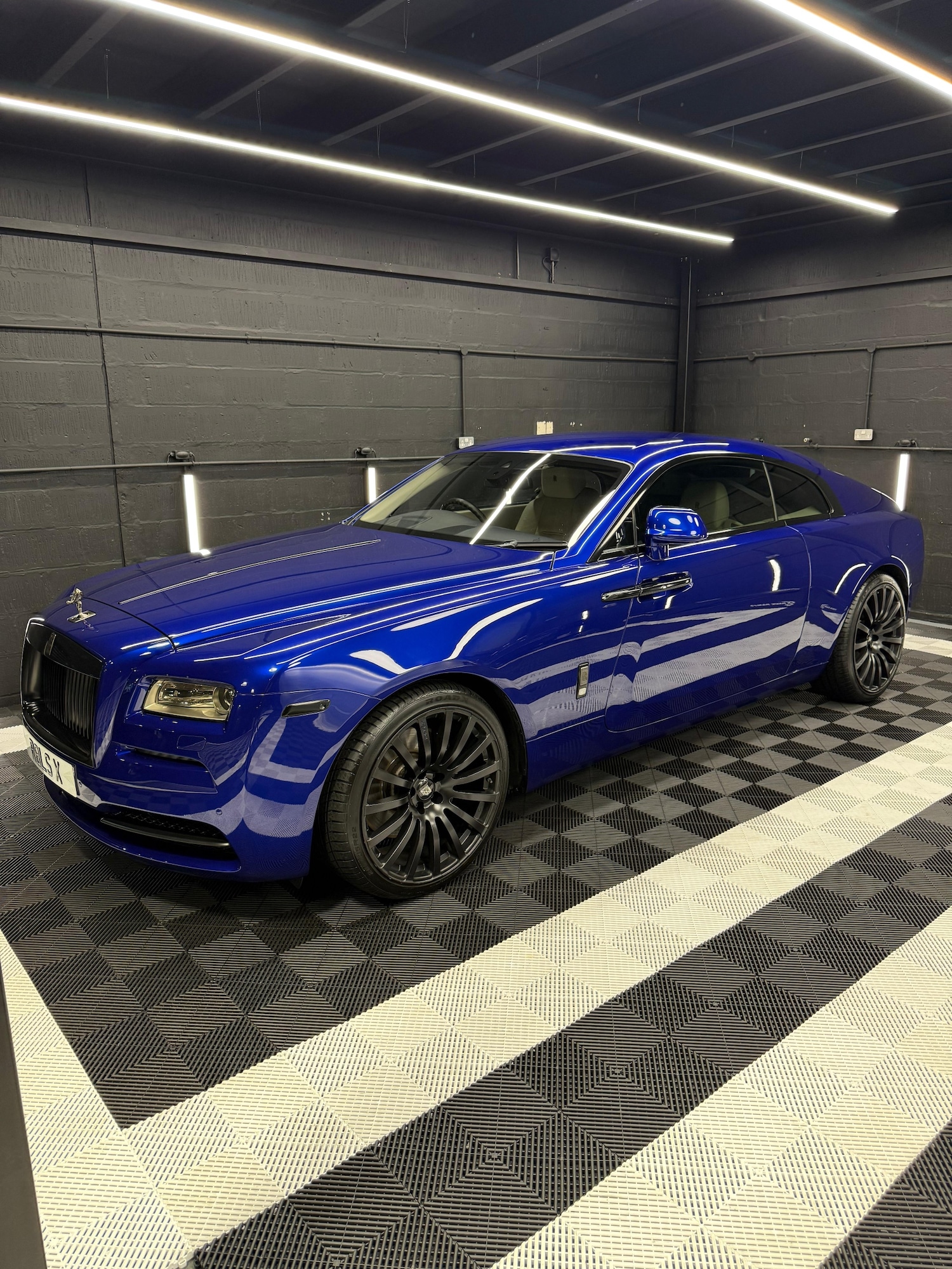 Used Rolls-Royce Wraith 2014 for sale - 77837421: Photo 2