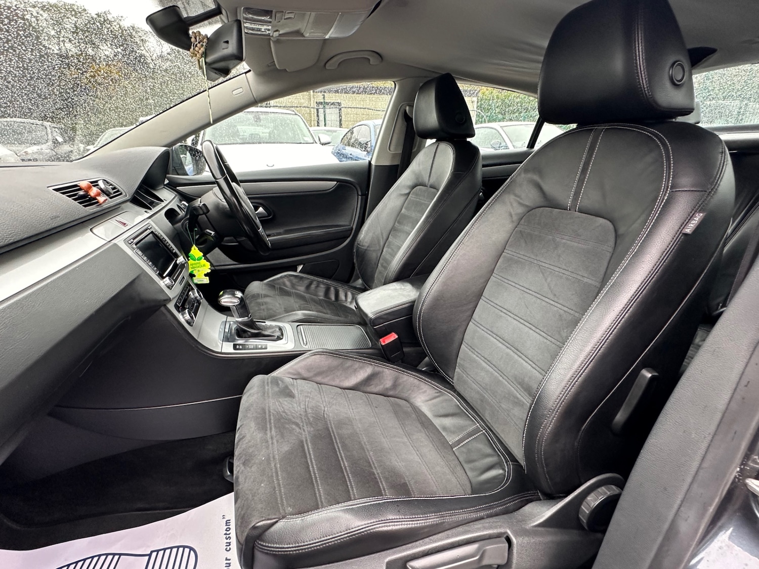 Used Volkswagen Passat 2009 for sale - 76392393: Photo 9