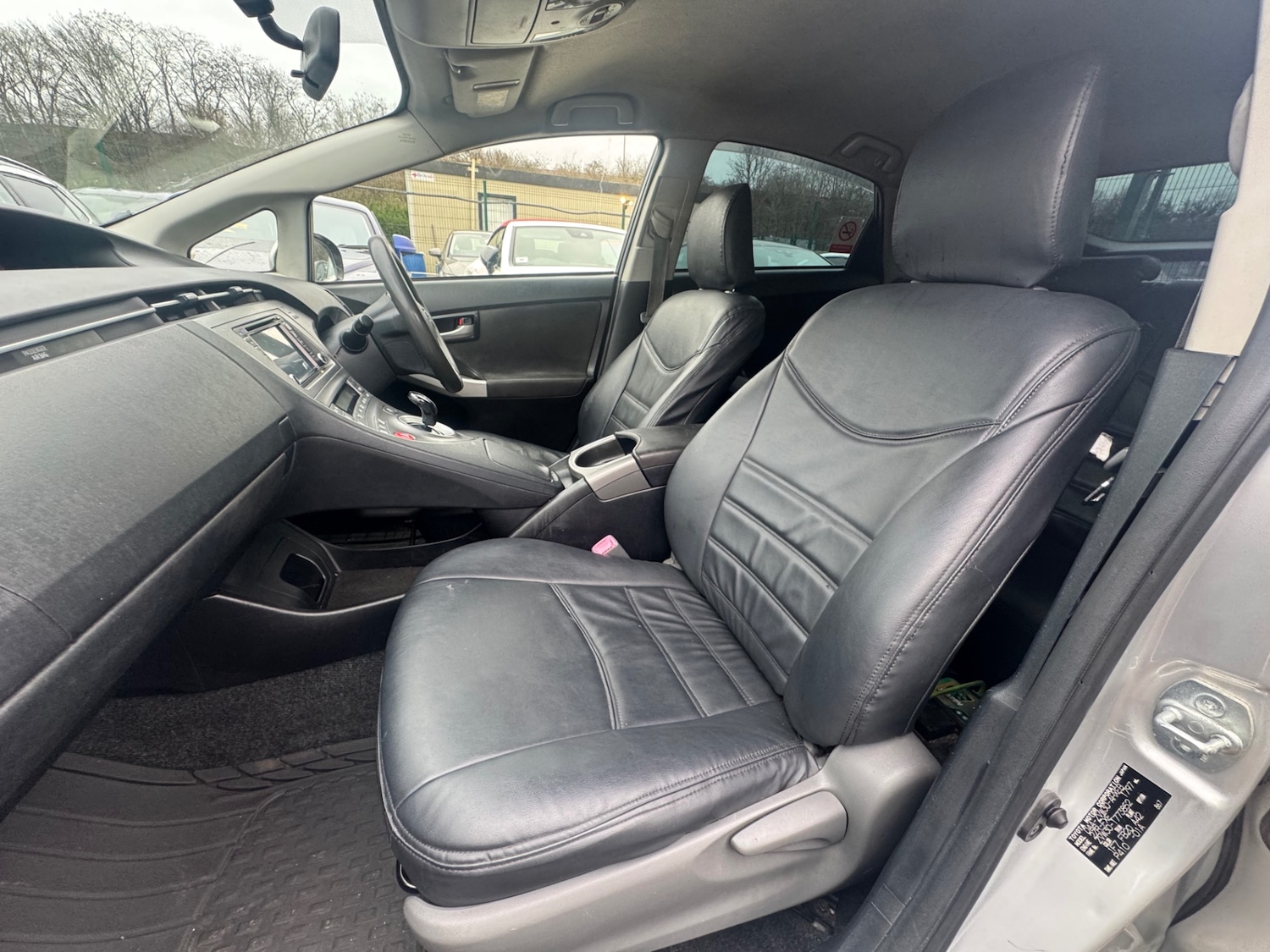 Used Toyota Prius 2017 for sale - 77635273: Photo 9