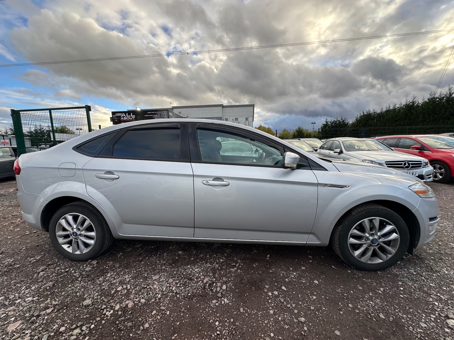 Used Ford Mondeo 2011 for sale - 76338653: Photo 12