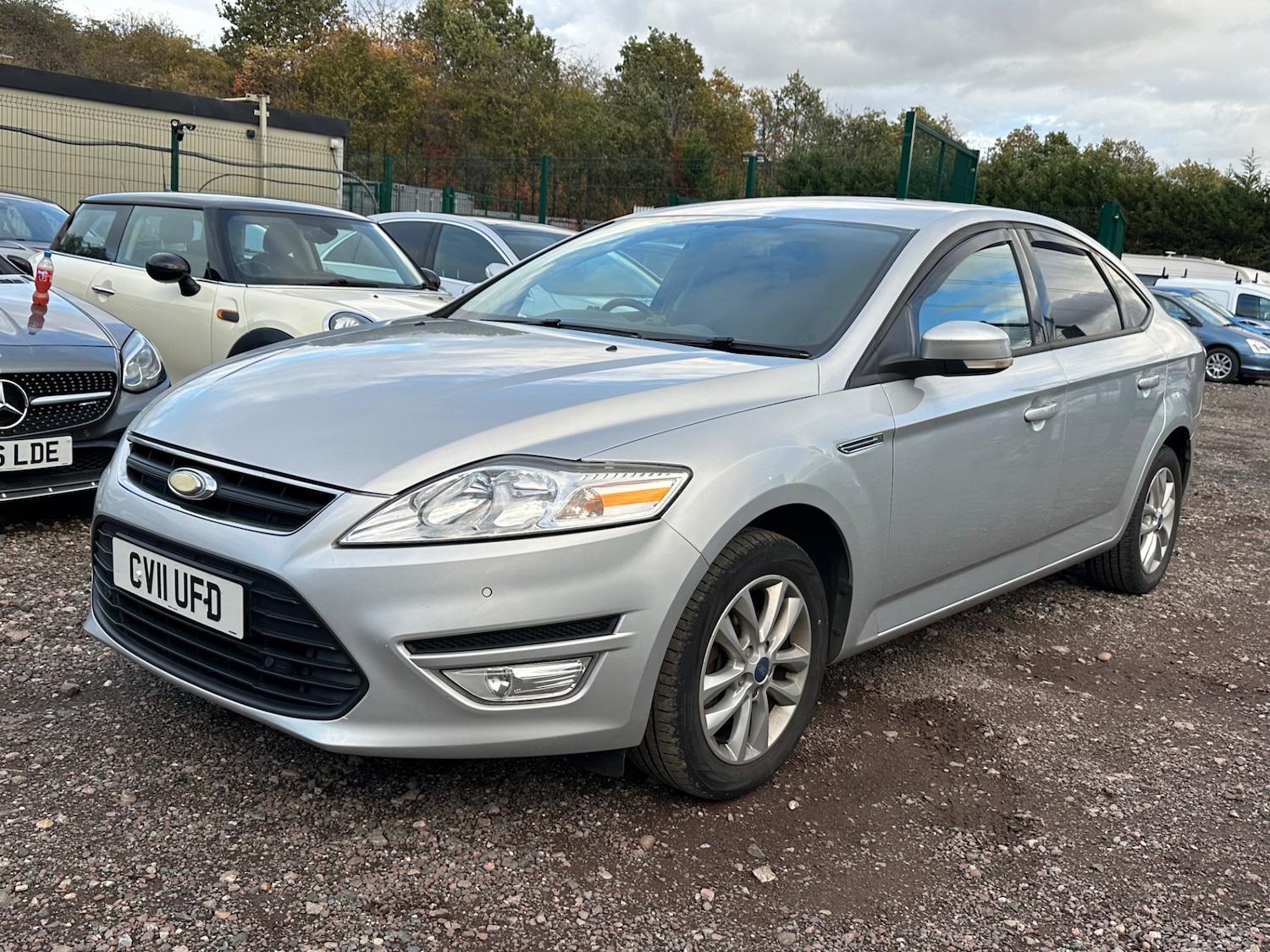 Used Ford Mondeo 2011 for sale - 76338653: Photo 2