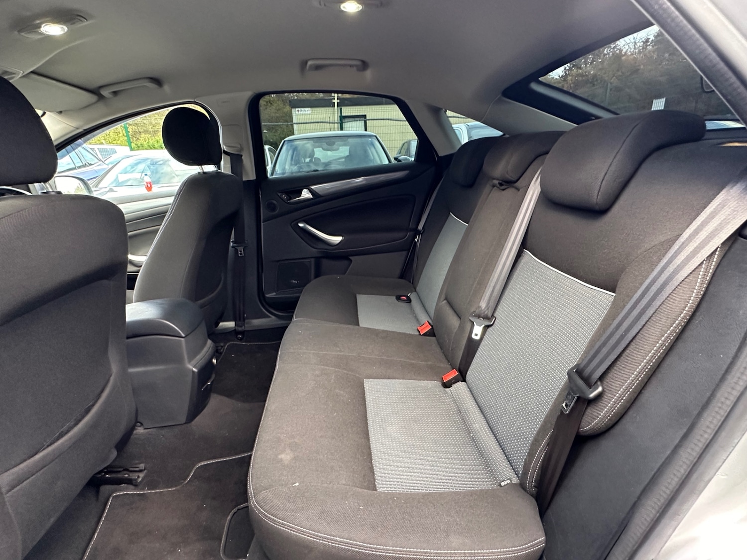Used Ford Mondeo 2011 for sale - 76338653: Photo 9
