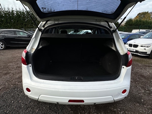 Used Nissan Qashqai 2011 for sale - 72884424: Photo 11