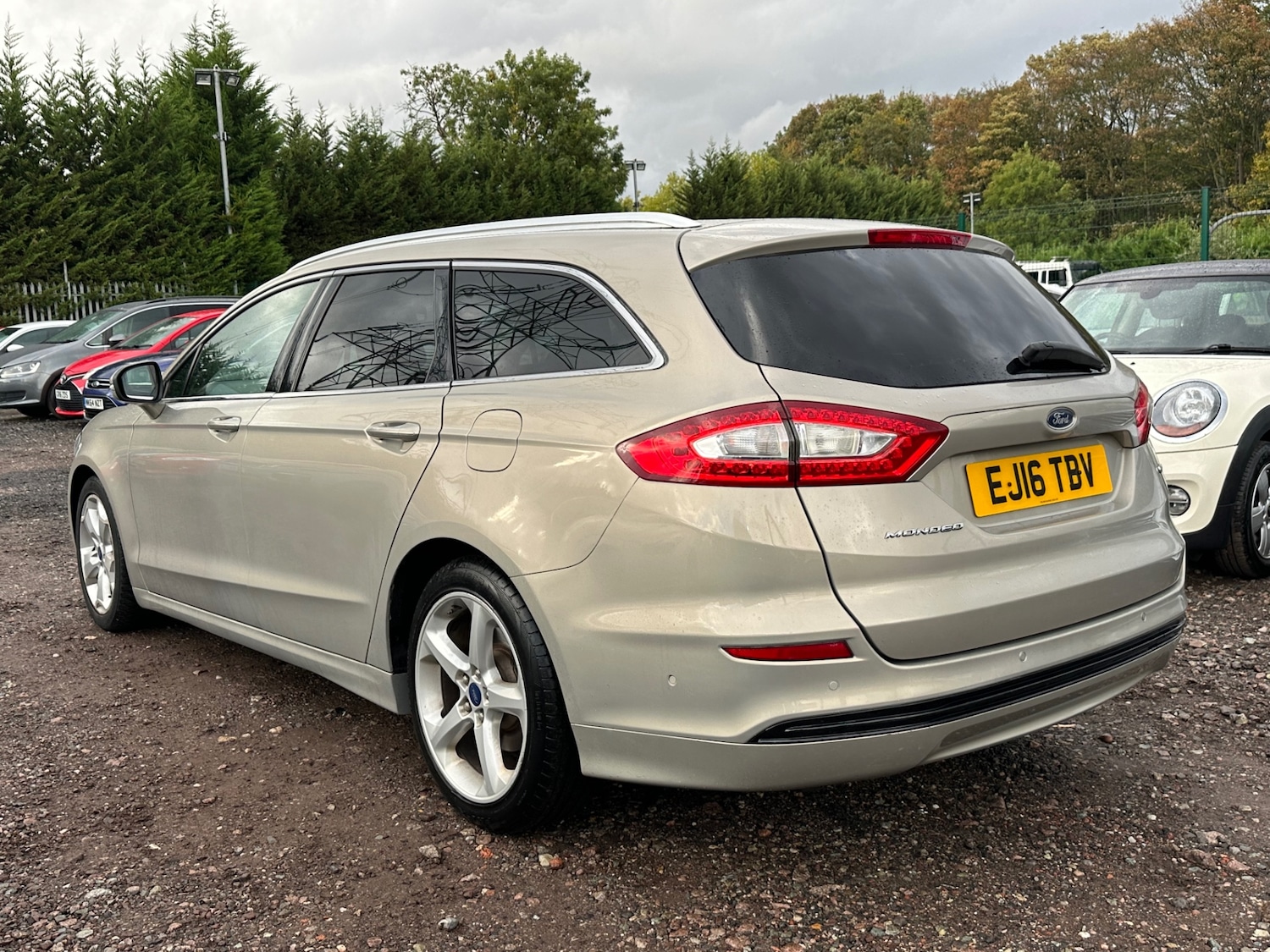 Used Ford Mondeo 2016 for sale - 76022514: Photo 2