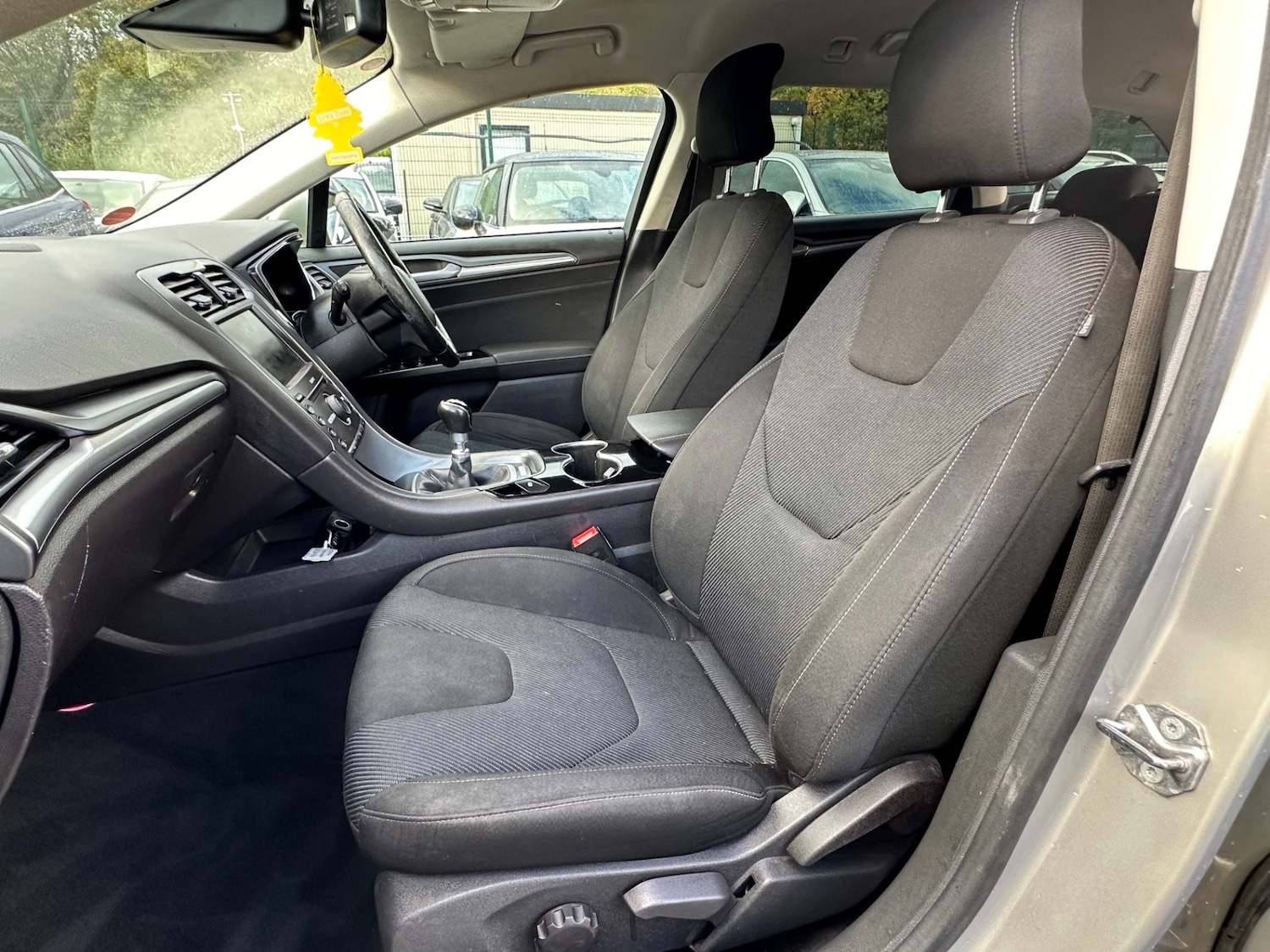 Used Ford Mondeo 2016 for sale - 76022514: Photo 8