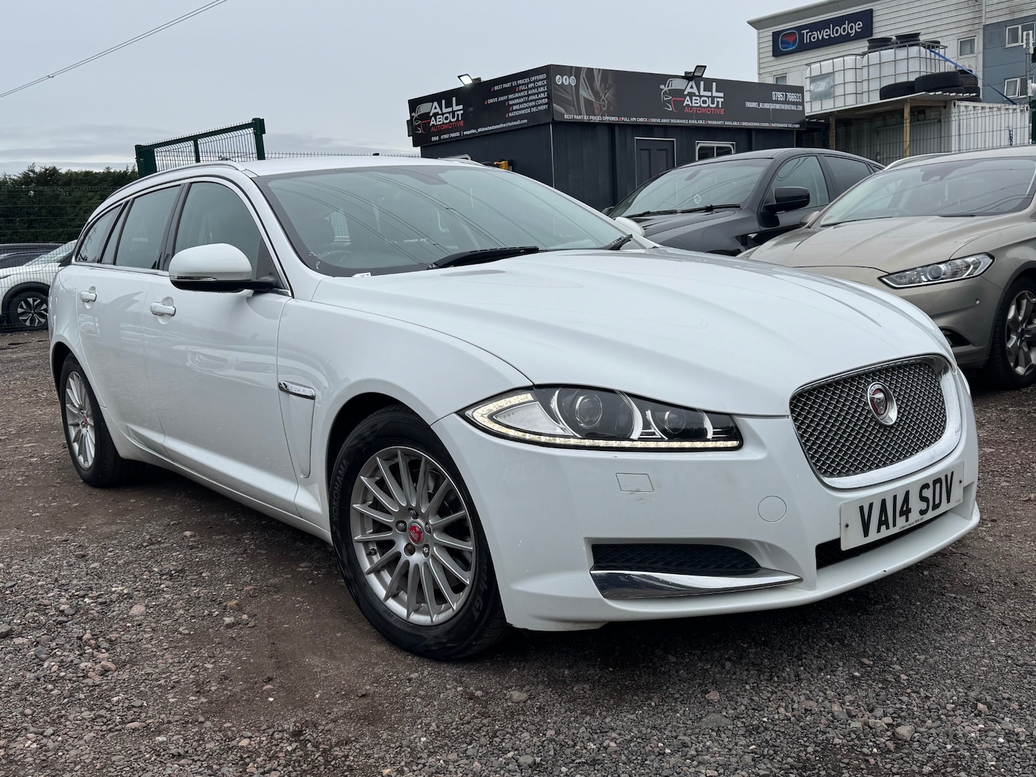 Used Jaguar XF 2014 for sale - 78052612: Photo 3
