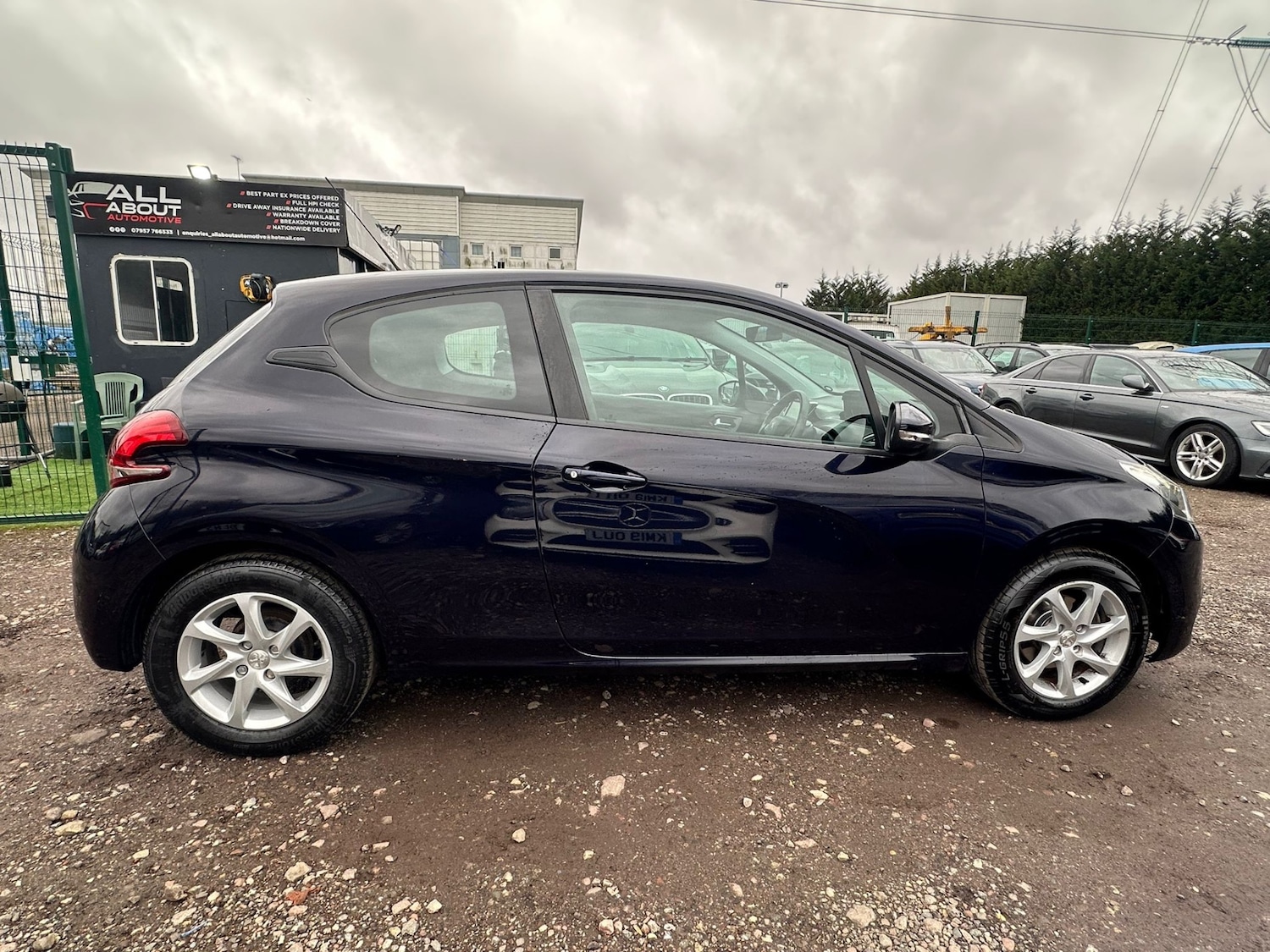 Used Peugeot 208 2016 for sale - 77699068: Photo 11