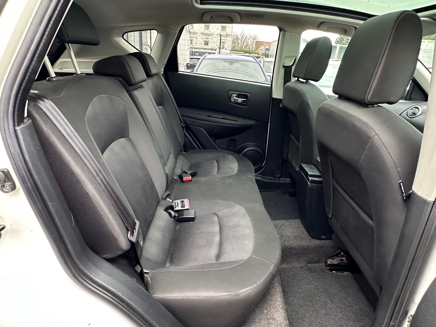 Used Nissan Qashqai 2011 for sale - 77351235: Photo 11