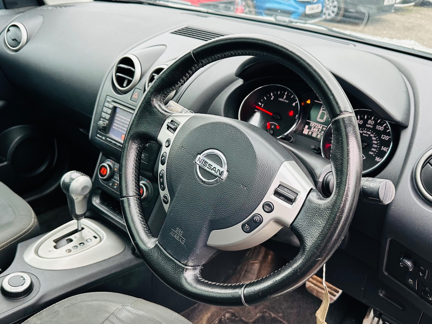 Used Nissan Qashqai 2011 for sale - 77351235: Photo 8