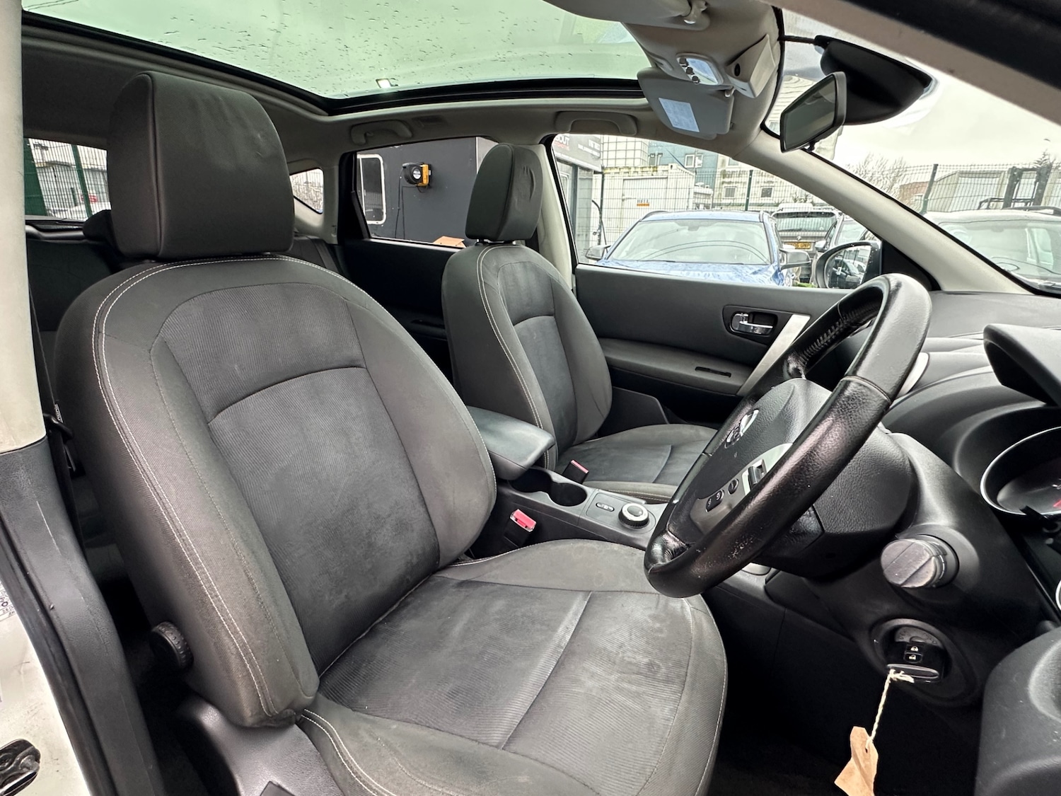 Used Nissan Qashqai 2011 for sale - 77351235: Photo 9