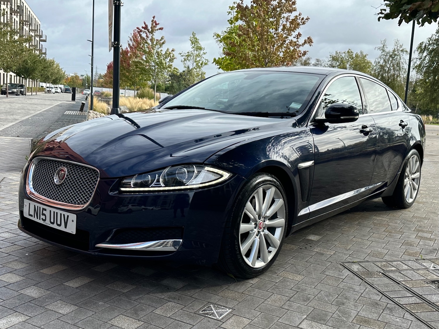 Used Jaguar XF 2015 for sale - 78118378: Photo 2
