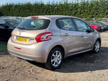 Used Peugeot 208 2013 for sale - 73897451: Photo
