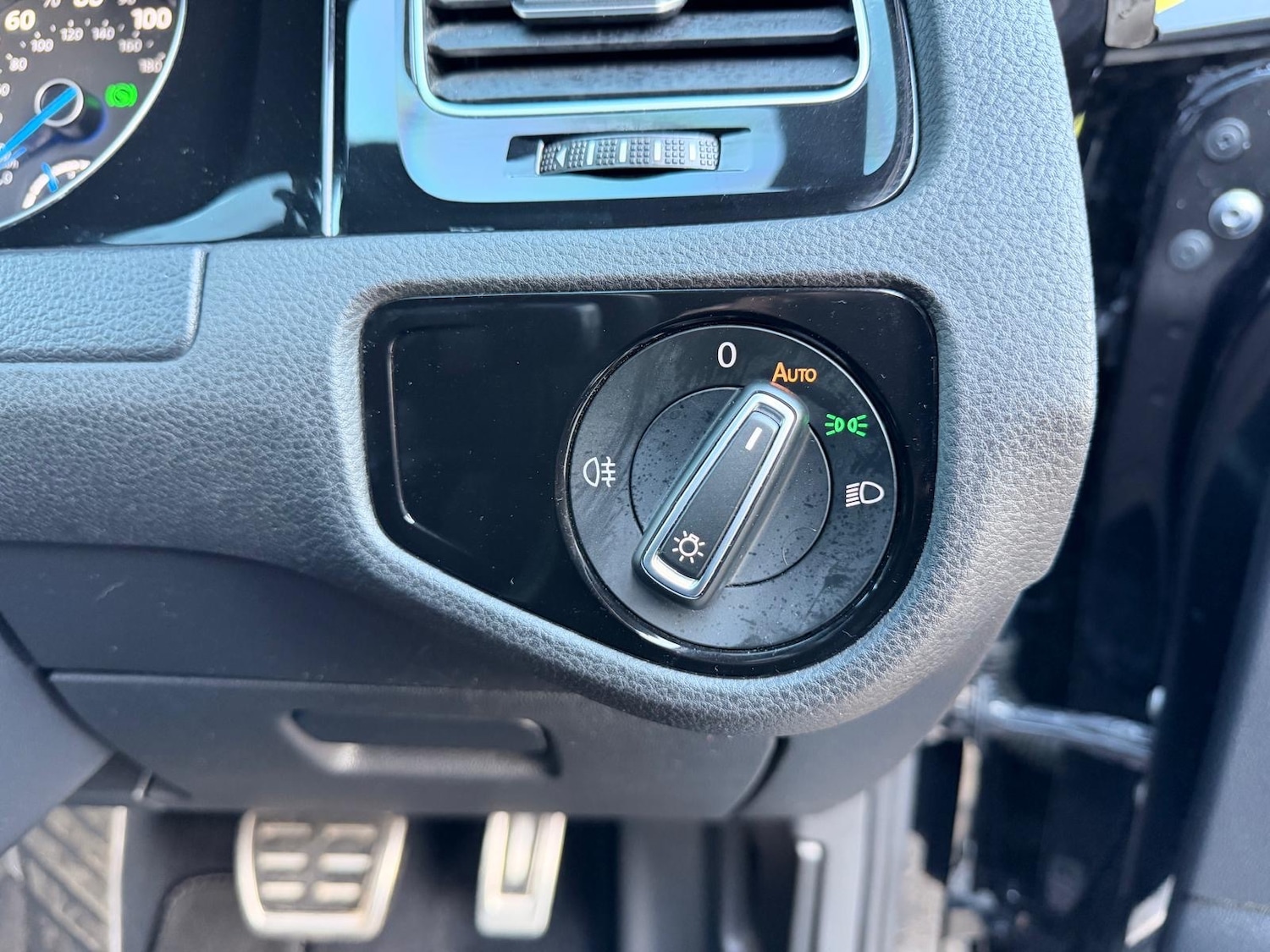 Used Volkswagen Golf 2016 for sale - 77803121: Photo 8