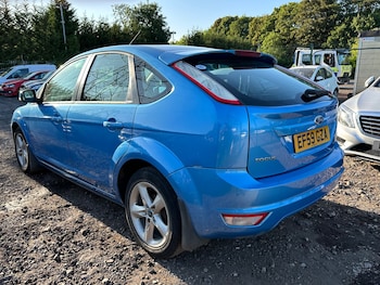 Used Ford Focus 2010 for sale - 75129043: Photo