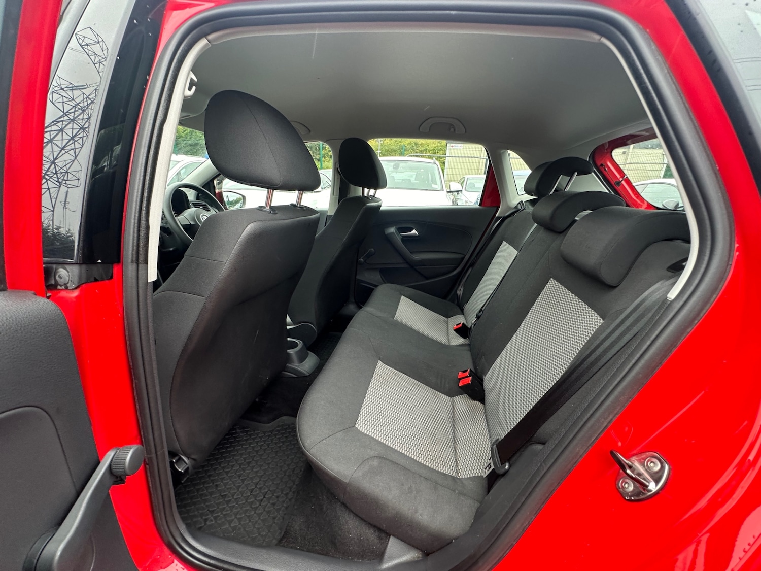 Used Volkswagen Polo 2014 for sale - 76403520: Photo 9