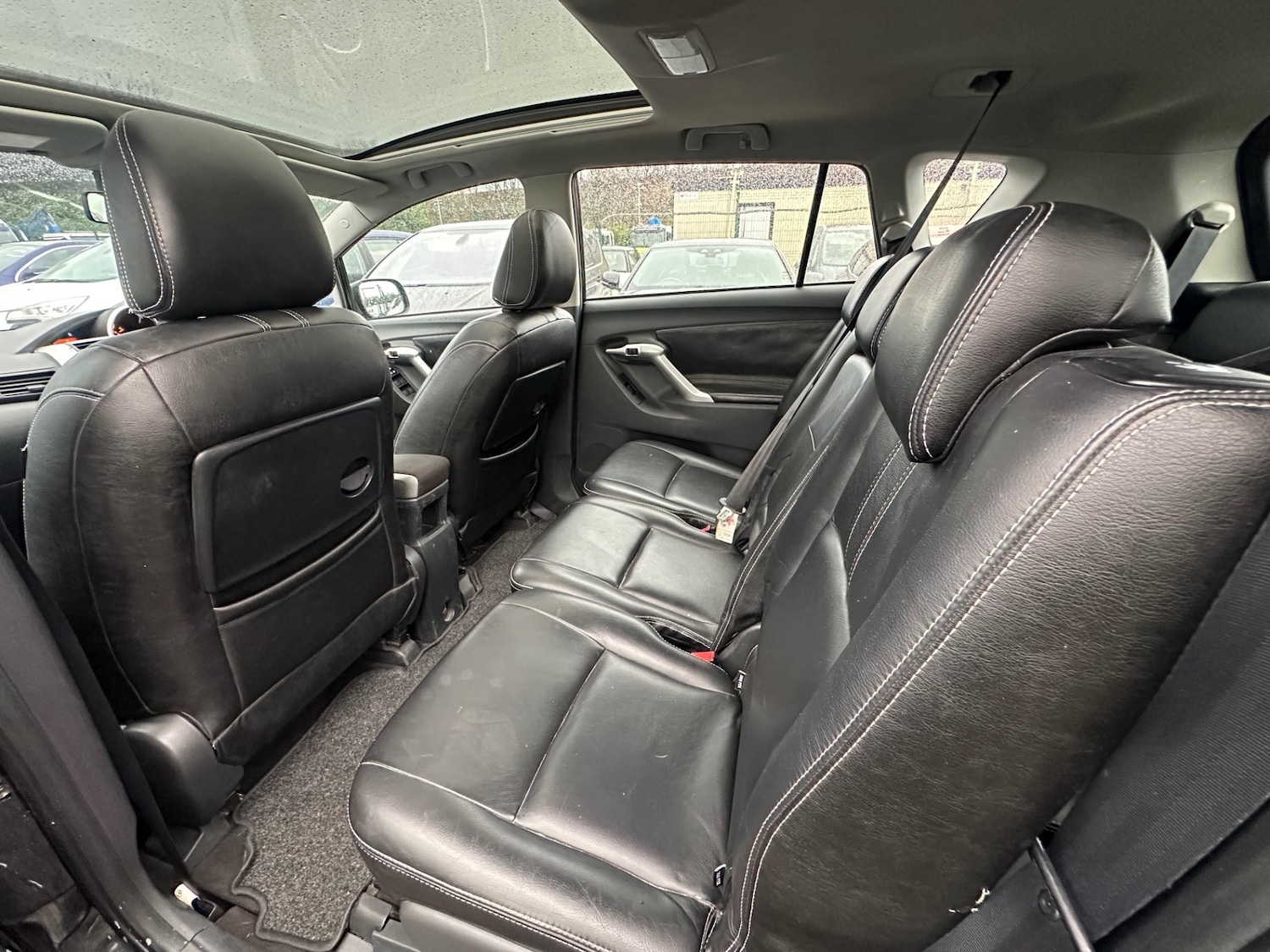 Used Toyota Verso 2010 for sale - 76853383: Photo 10