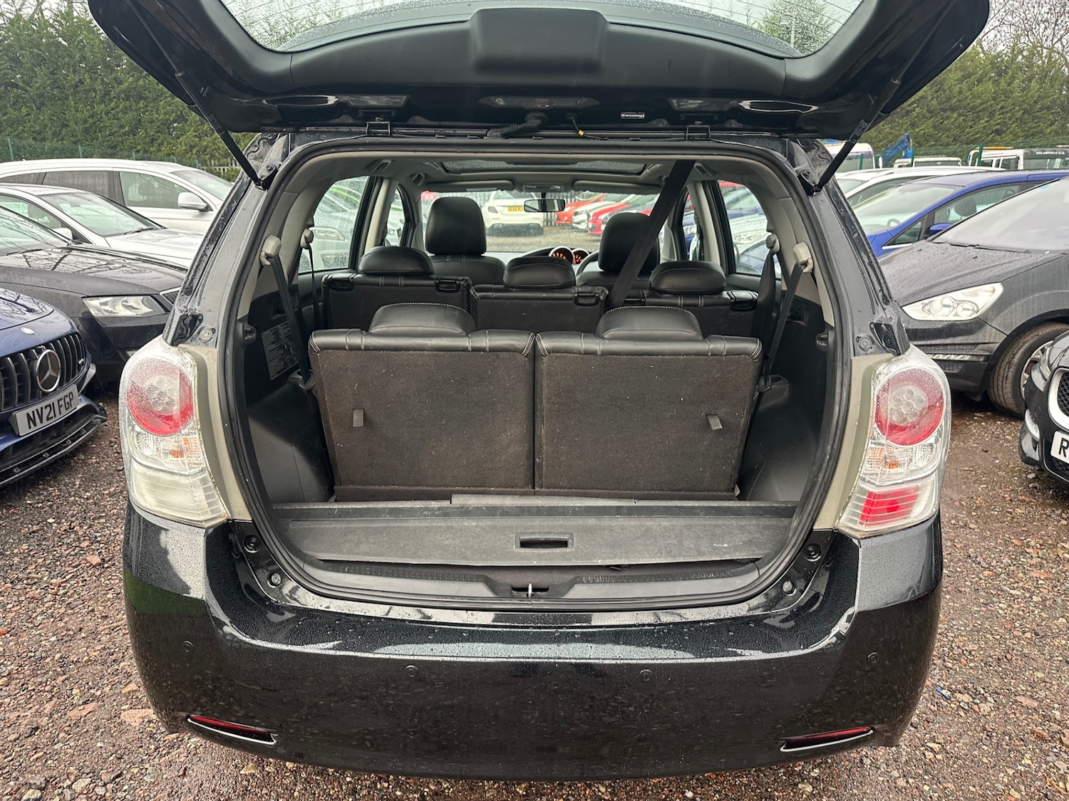 Used Toyota Verso 2010 for sale - 76853383: Photo 12