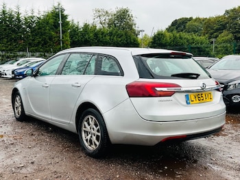 Used Vauxhall Insignia 2015 for sale - 76302607: Photo 2
