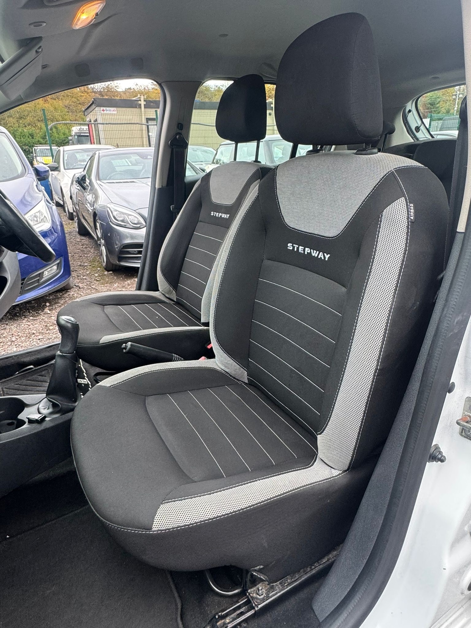 Used Dacia Sandero Stepway 2020 for sale - 76344298: Photo 10