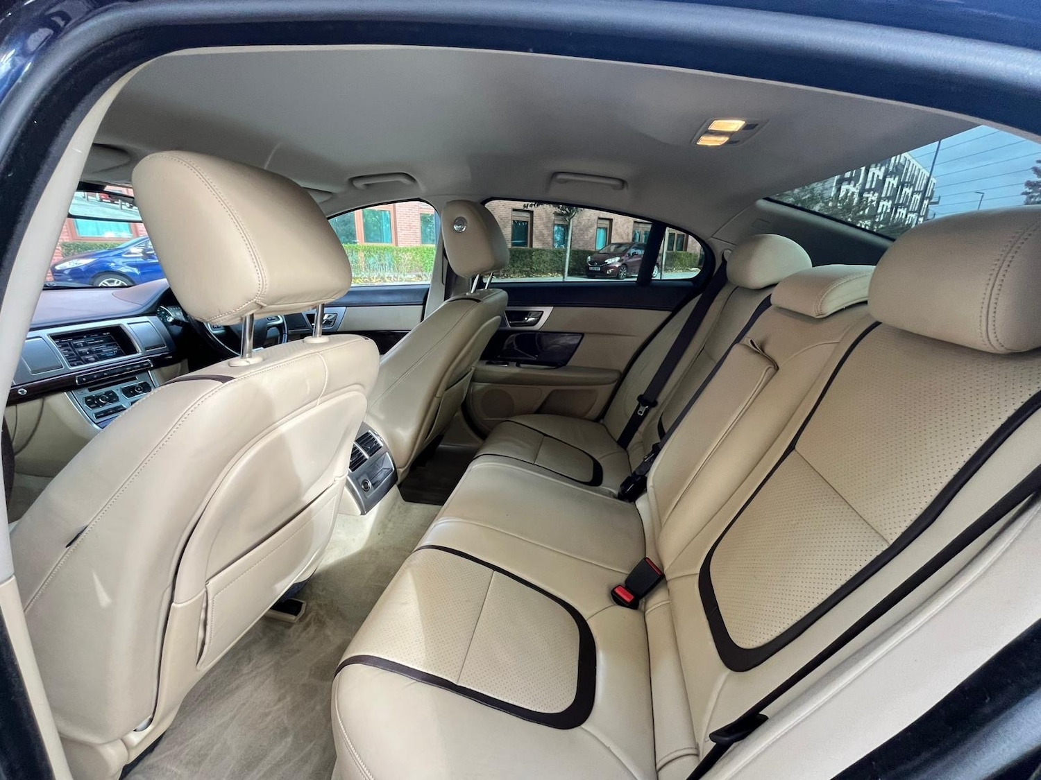 Used Jaguar XF 2015 for sale - 76177256: Photo 9