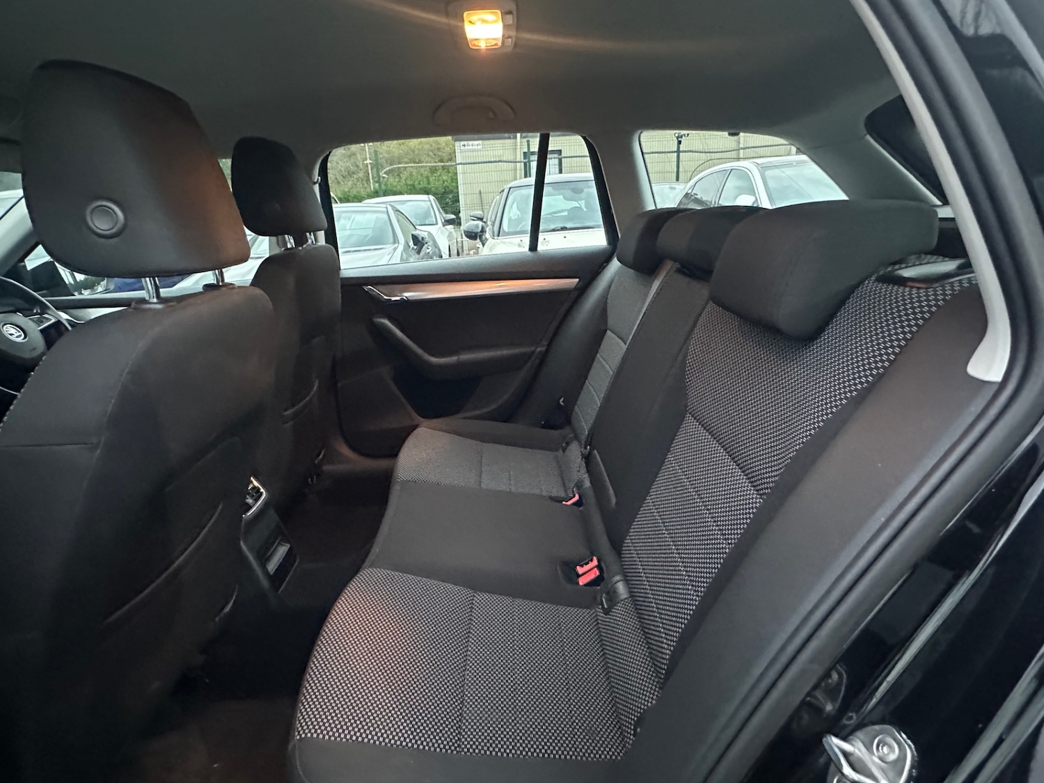 Used Skoda Octavia 2016 for sale - 76304456: Photo 11