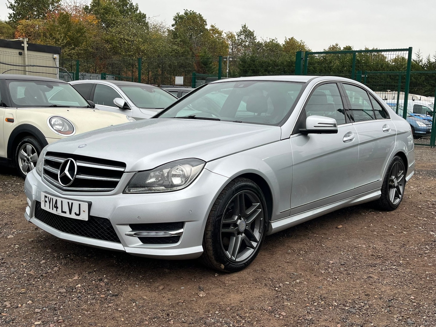 Used Mercedes-Benz C Class 2014 for sale - 76318682: Photo 3