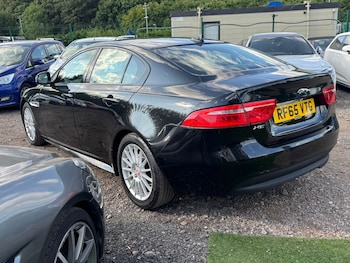 Used Jaguar XE 2015 for sale - 75004632: Photo