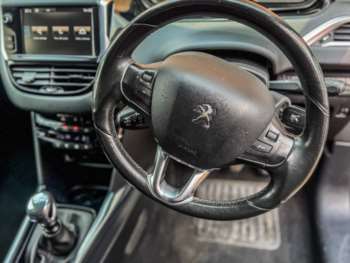 Used Peugeot 2008 2014 for sale - 74898506: Photo