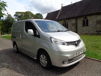 Used Nissan NV200 2018 for sale - 75418426: Photo