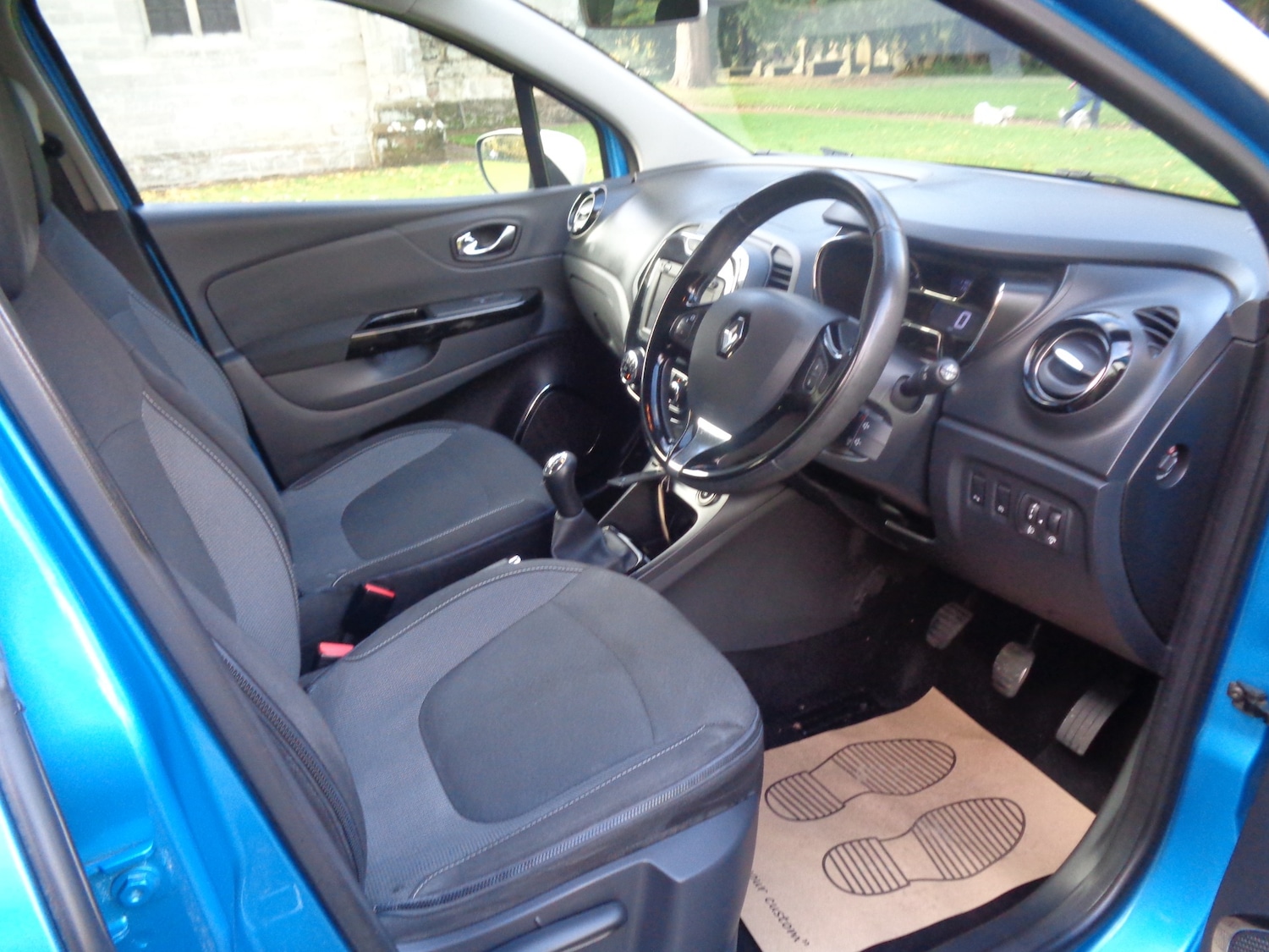 Used Renault Captur 2014 for sale - 76436202: Photo 8