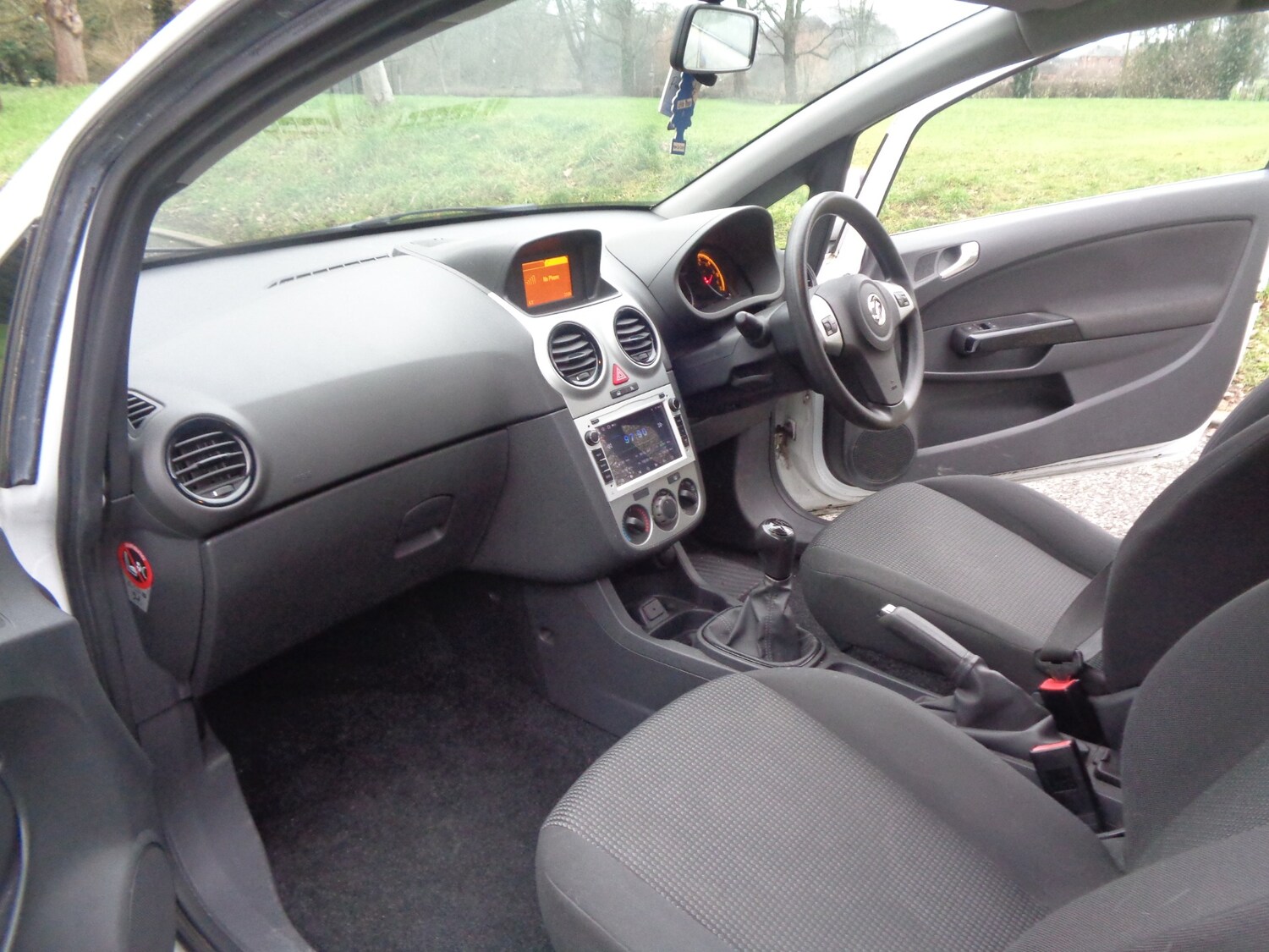 Used Vauxhall Corsa 2011 for sale - 77404815: Photo 10