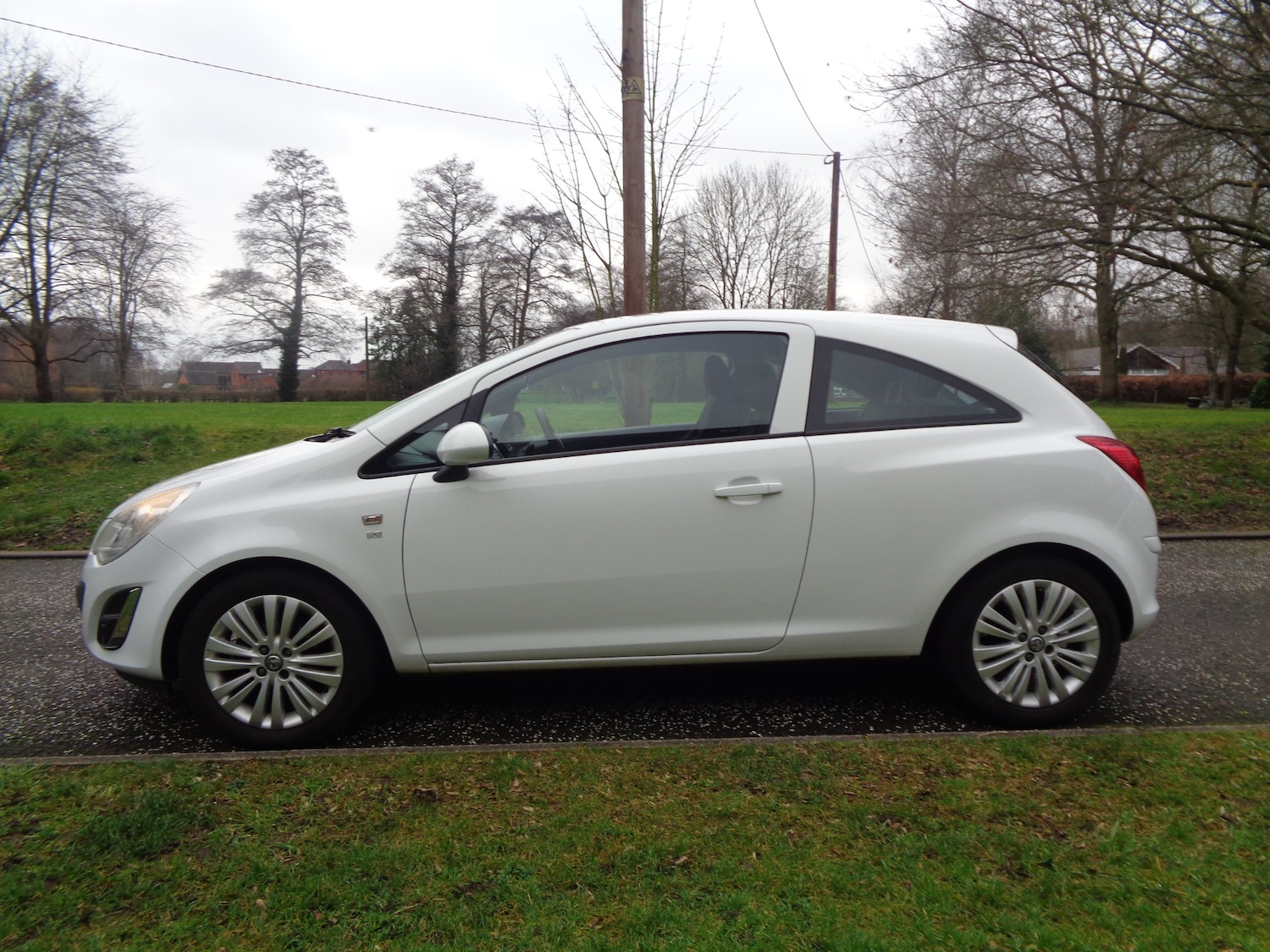 Used Vauxhall Corsa 2011 for sale - 77404815: Photo 4