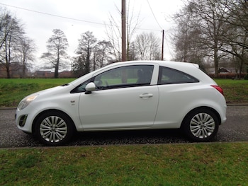Used Vauxhall Corsa 2011 for sale - 77404815: Photo