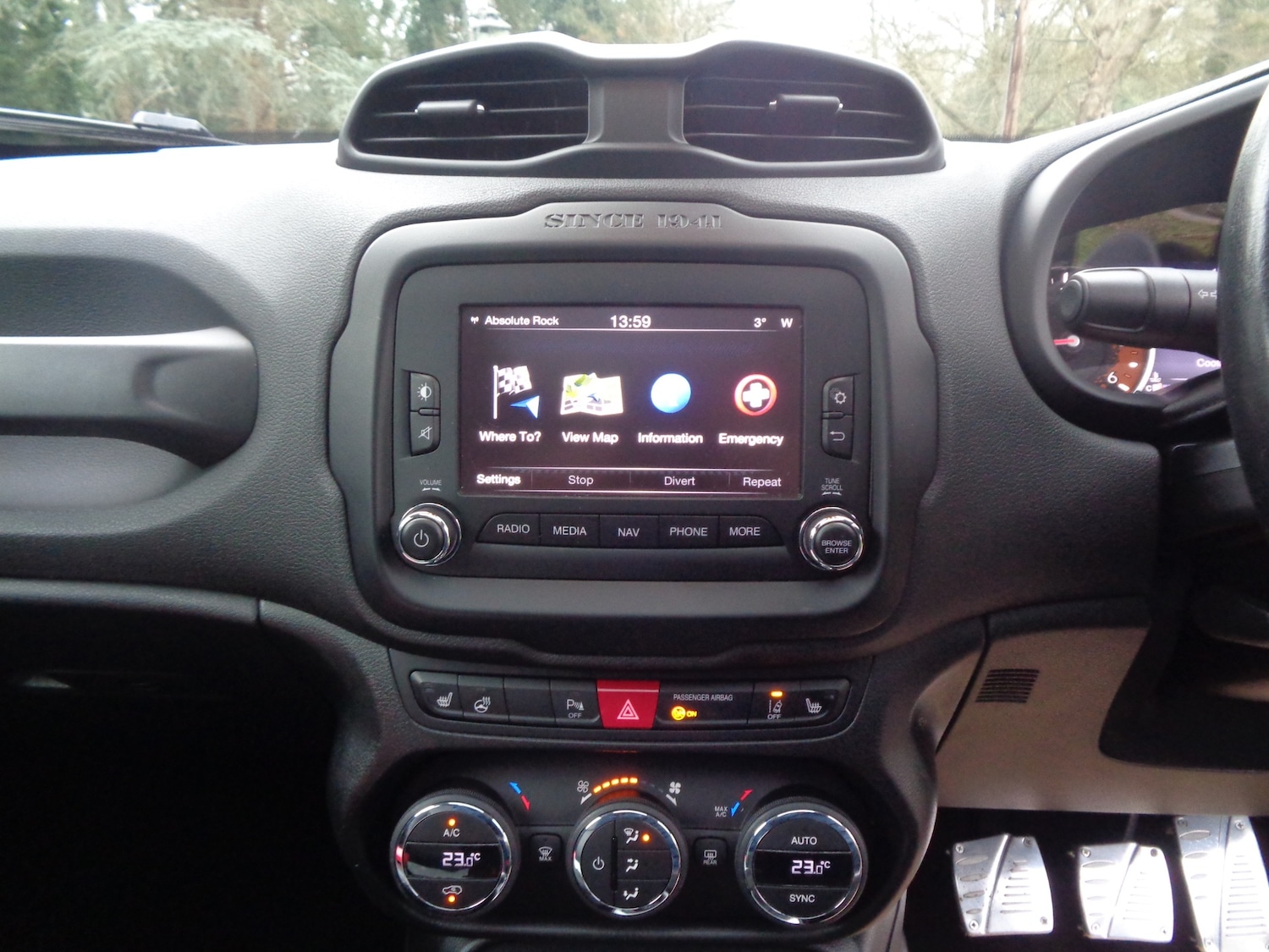 Used Jeep Renegade 2015 for sale - 77324638: Photo 11