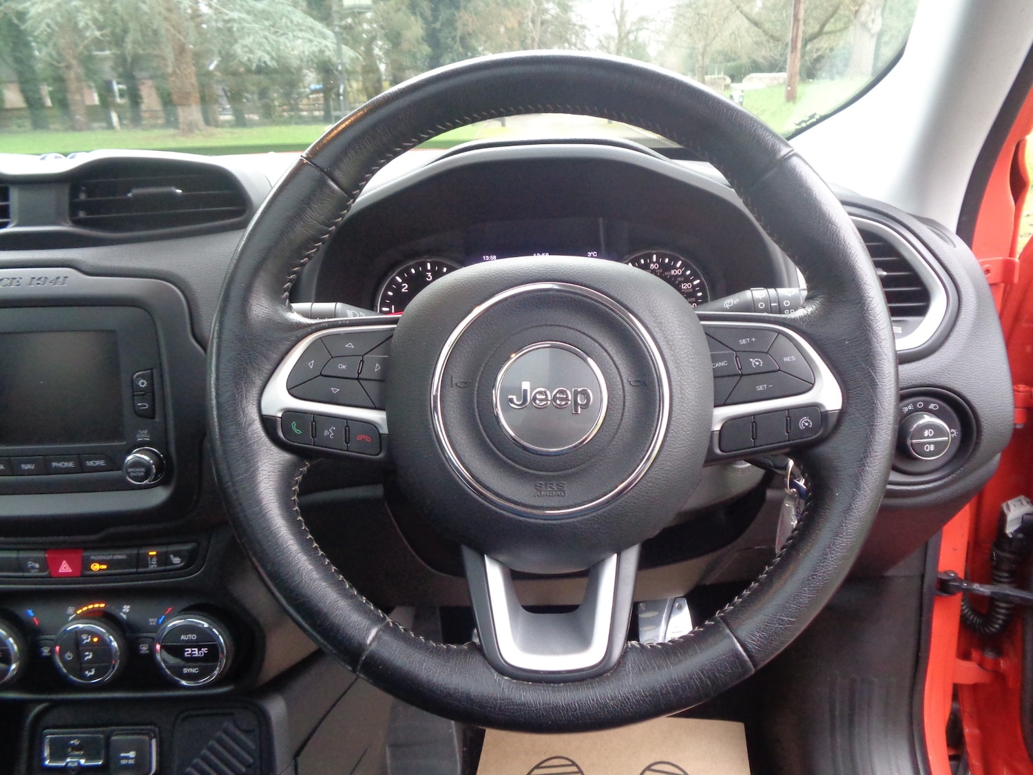 Used Jeep Renegade 2015 for sale - 77324638: Photo 7