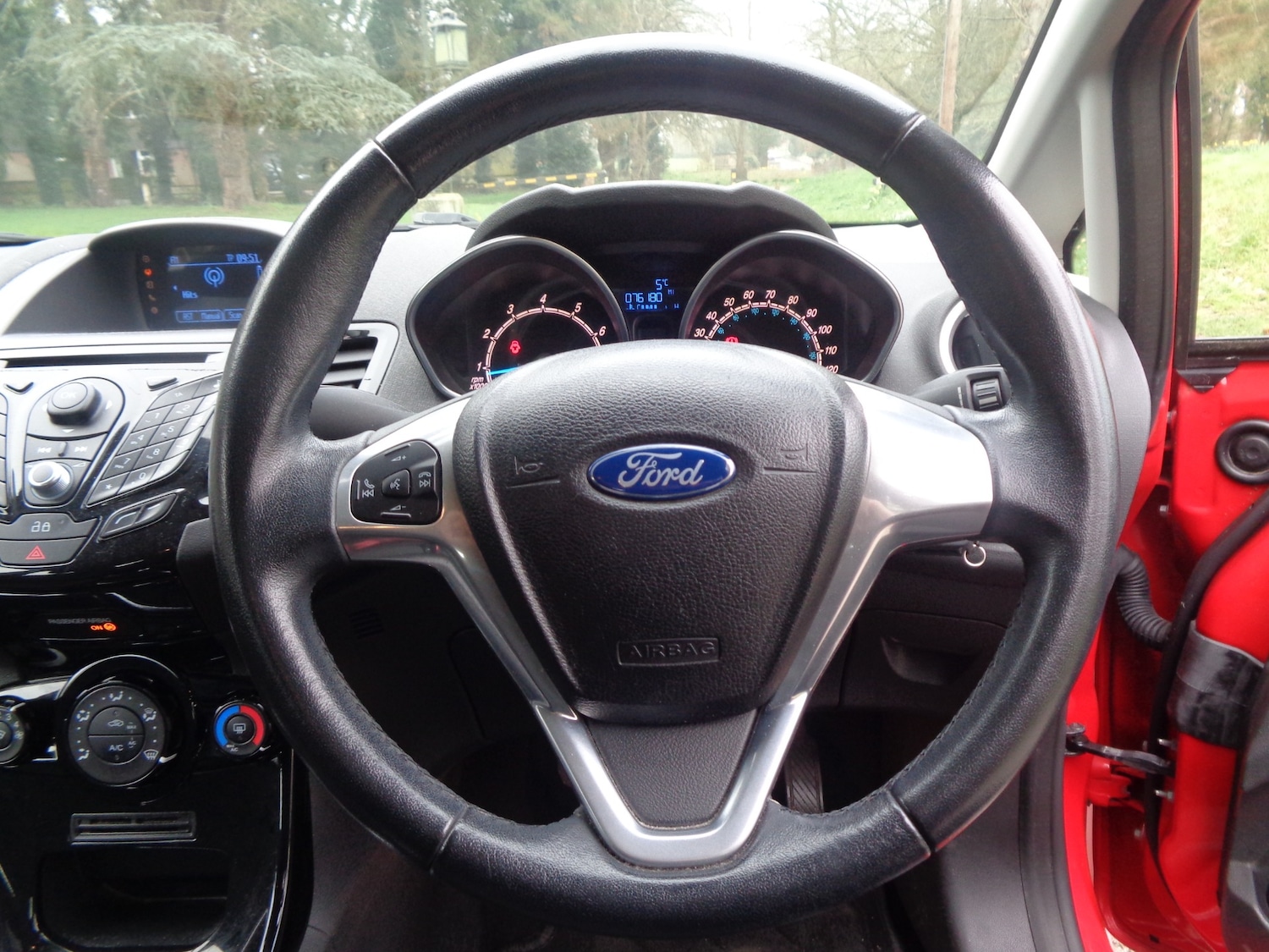 Used Ford Fiesta 2013 for sale - 77742983: Photo 7